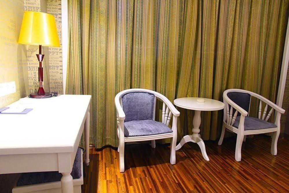 New Zhongxun Business Hotel Yueyang Esterno foto