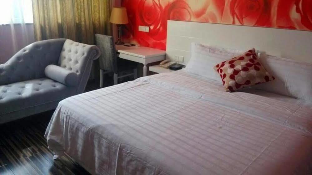New Zhongxun Business Hotel Yueyang Esterno foto